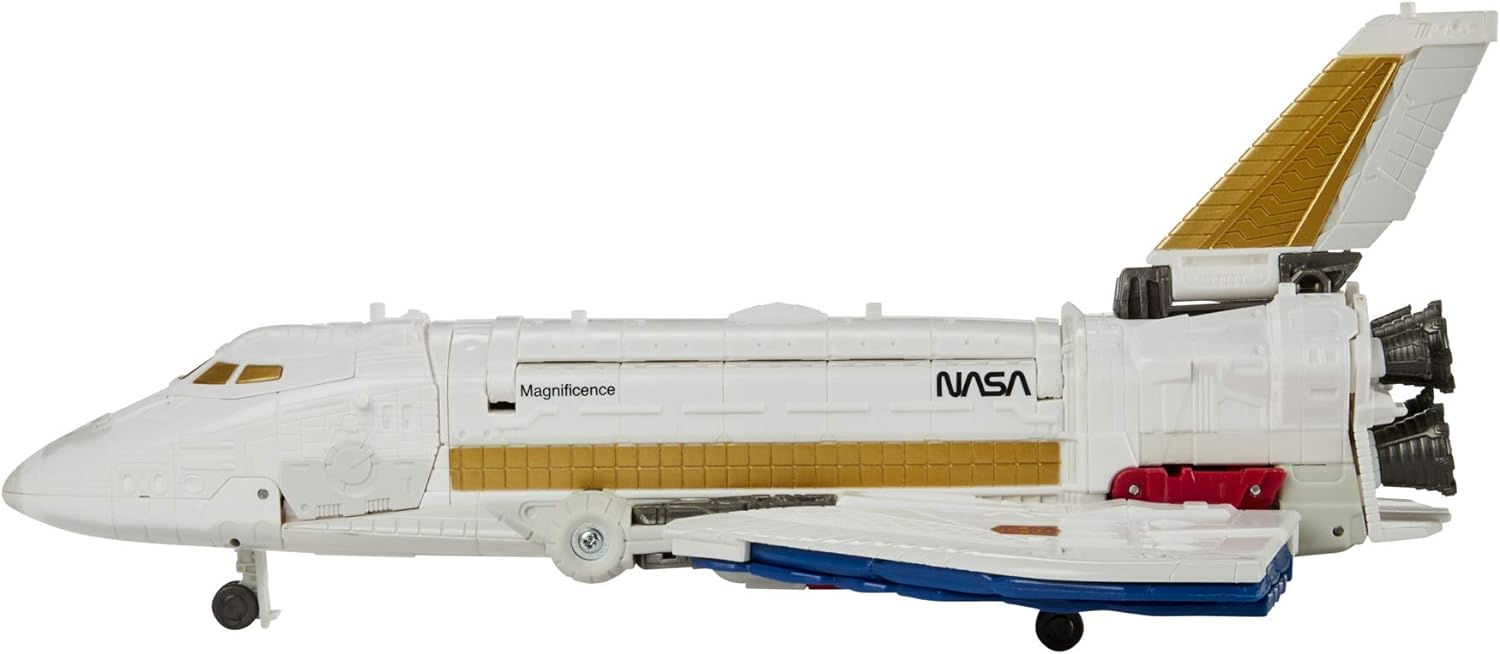 Transformers Generations War for Cybertron Earthrise Commander Sky Lynx