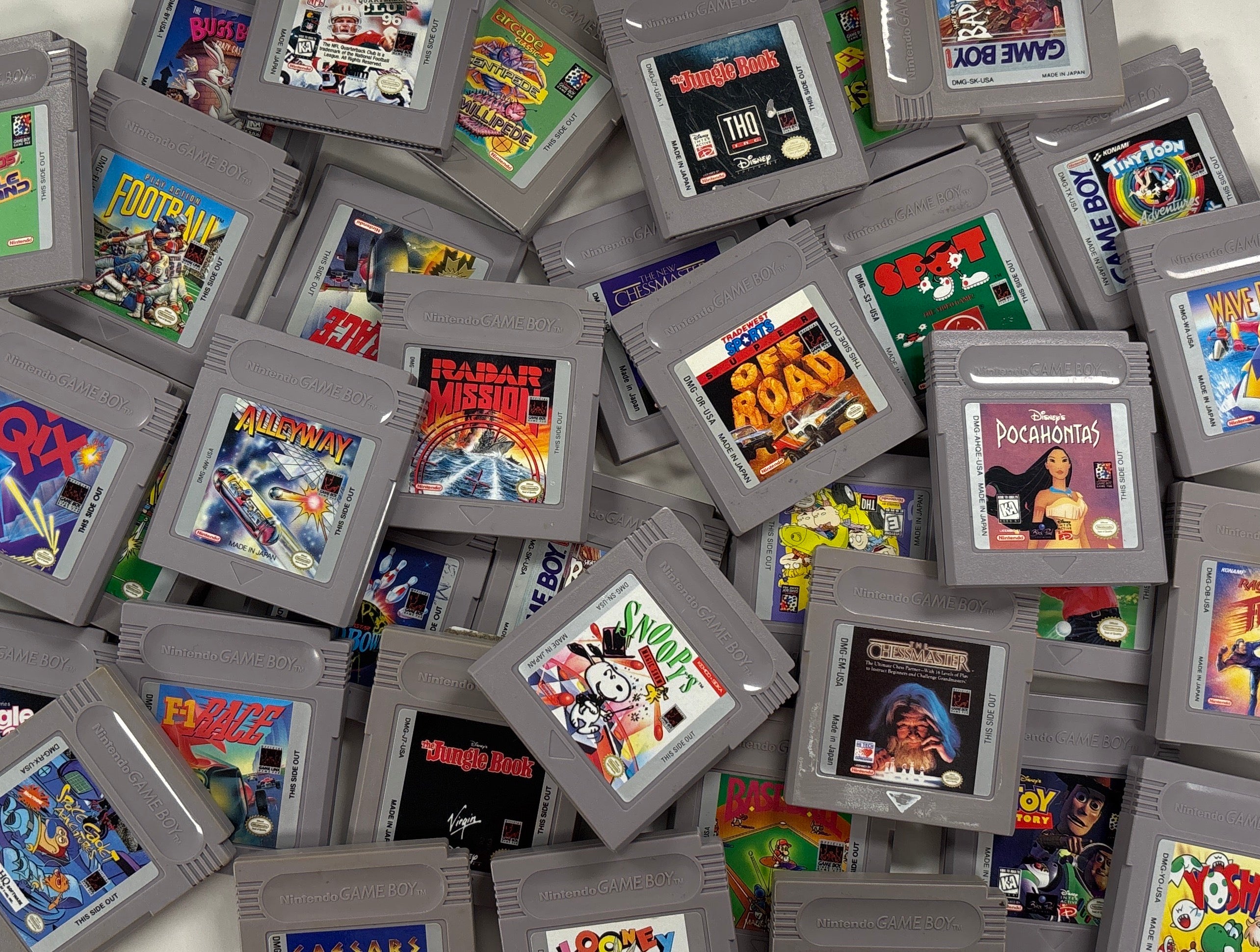 Mystery Mixed Lot of 15 Nintendo Game Boy Games