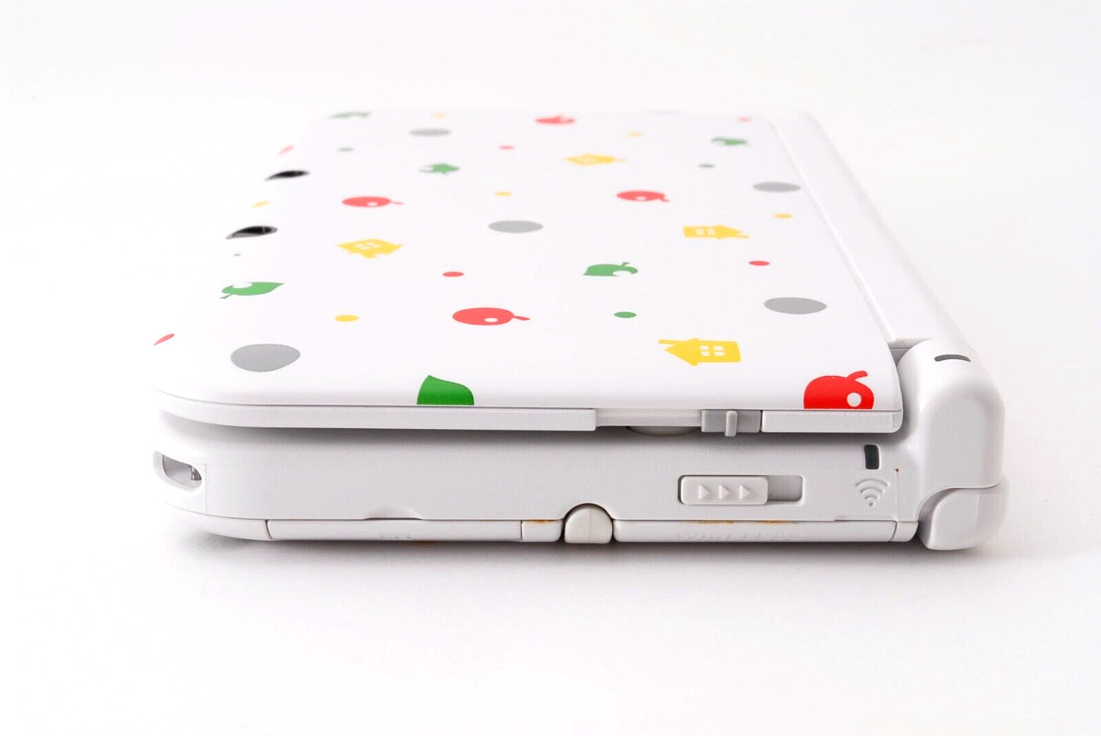 Nintendo 3DS XL - Animal Crossing Special Edition - Video Game System - Used - CaveGamers - Image 2