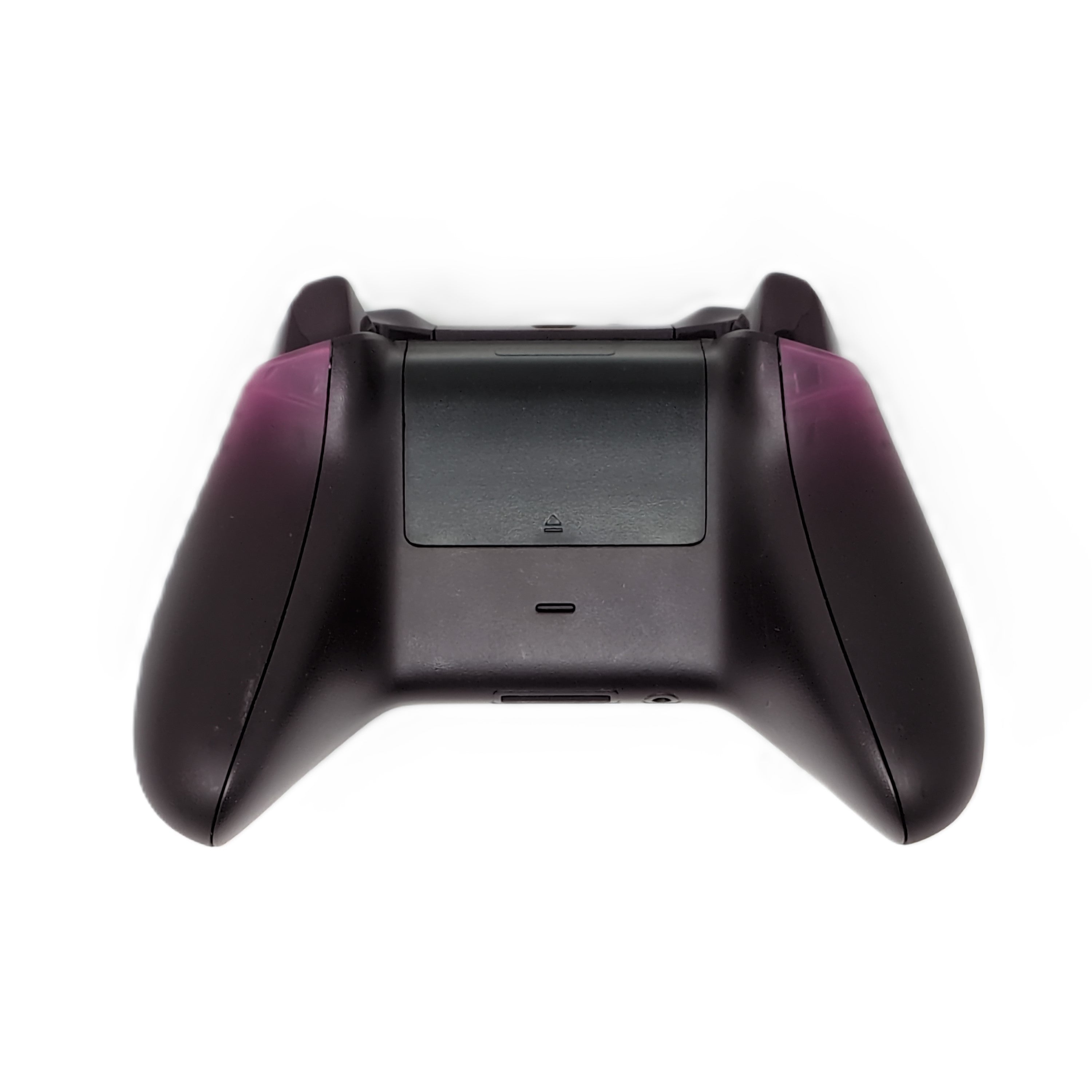 Xbox One Wireless Controller - Phantom Magenta Pink - Video Game Accessory - Used - CaveGamers - Image 2