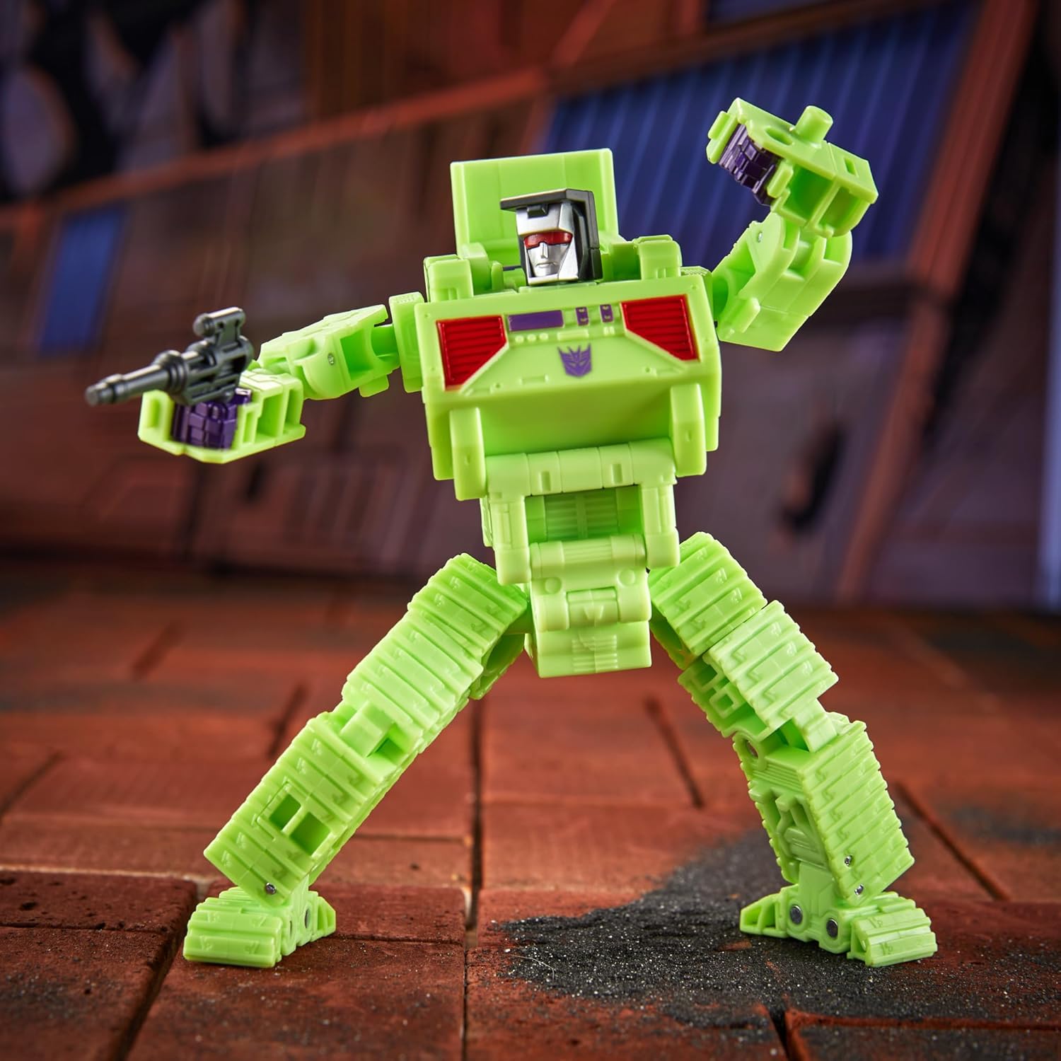 Transformers Studio Series Deluxe Class Transformers: The Movie Bonecrusher Action Figure