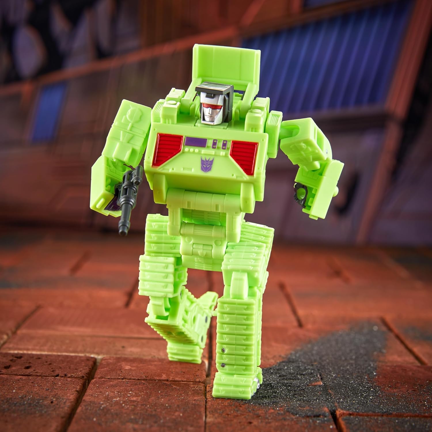 Transformers Studio Series Deluxe Class Transformers: The Movie Bonecrusher Action Figure