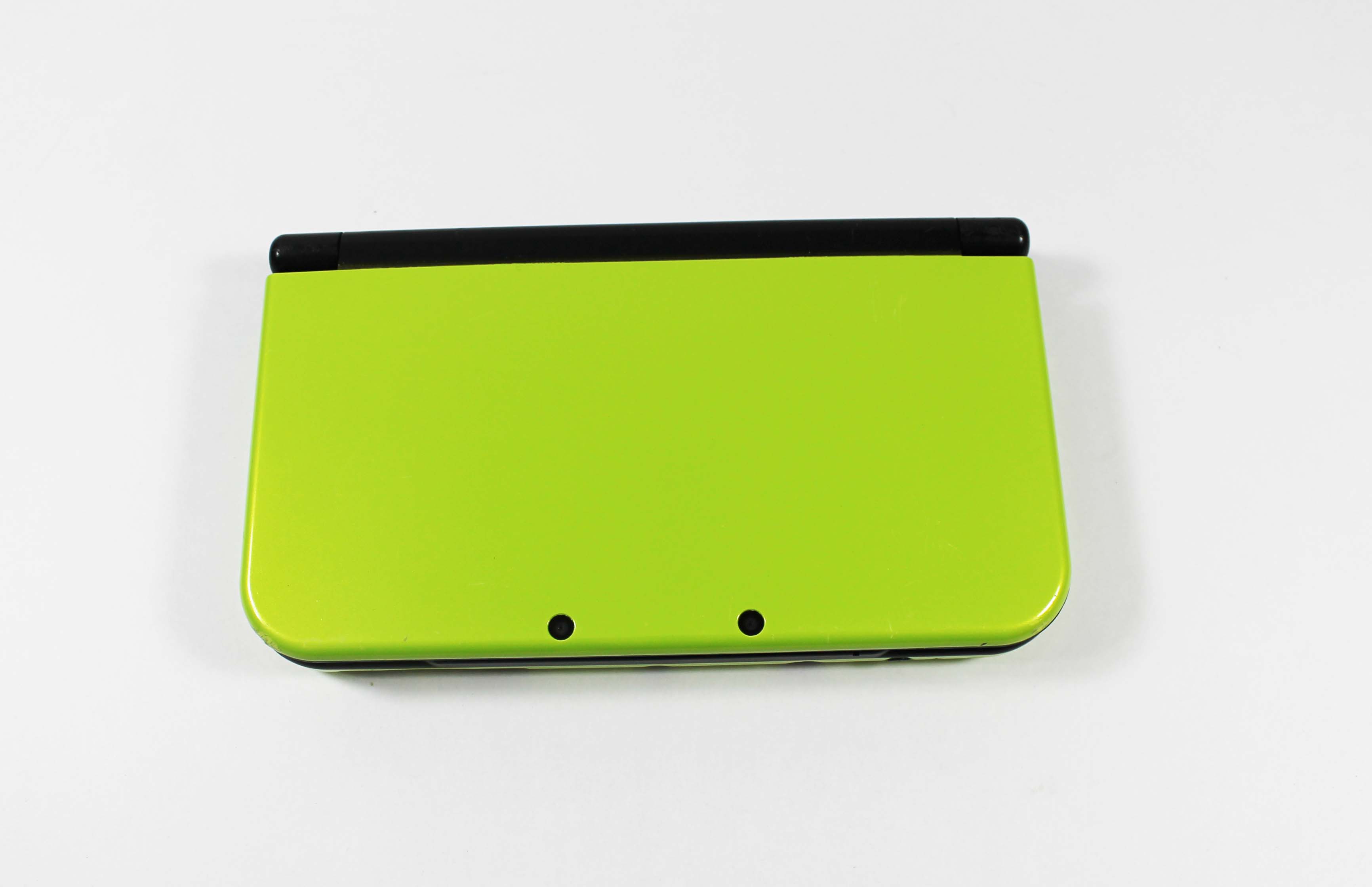 New Nintendo 3DS XL - Yoshi Edition Lime Green