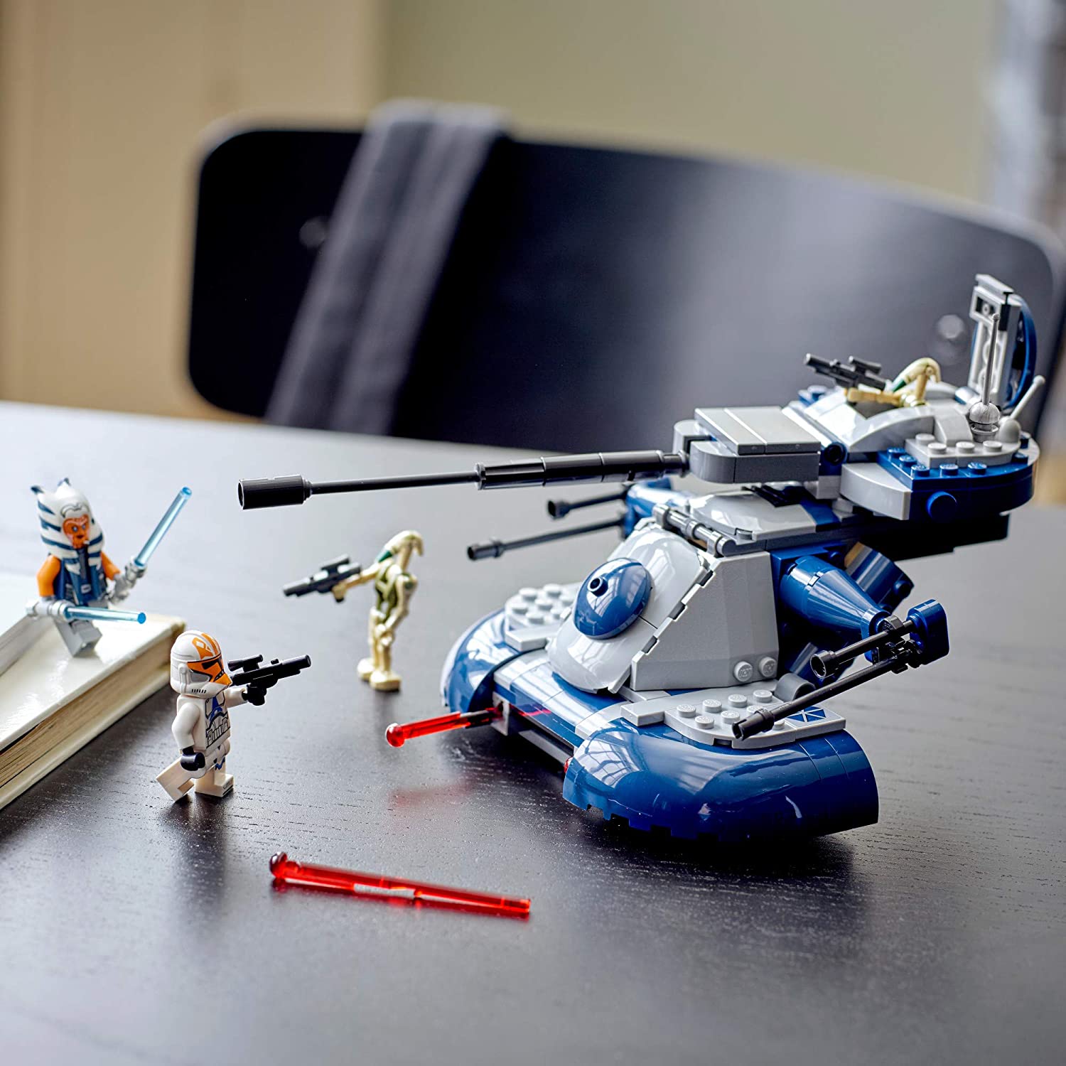 LEGO Star Wars The Clone Wars Armored Assault Tank (AAT) 75283