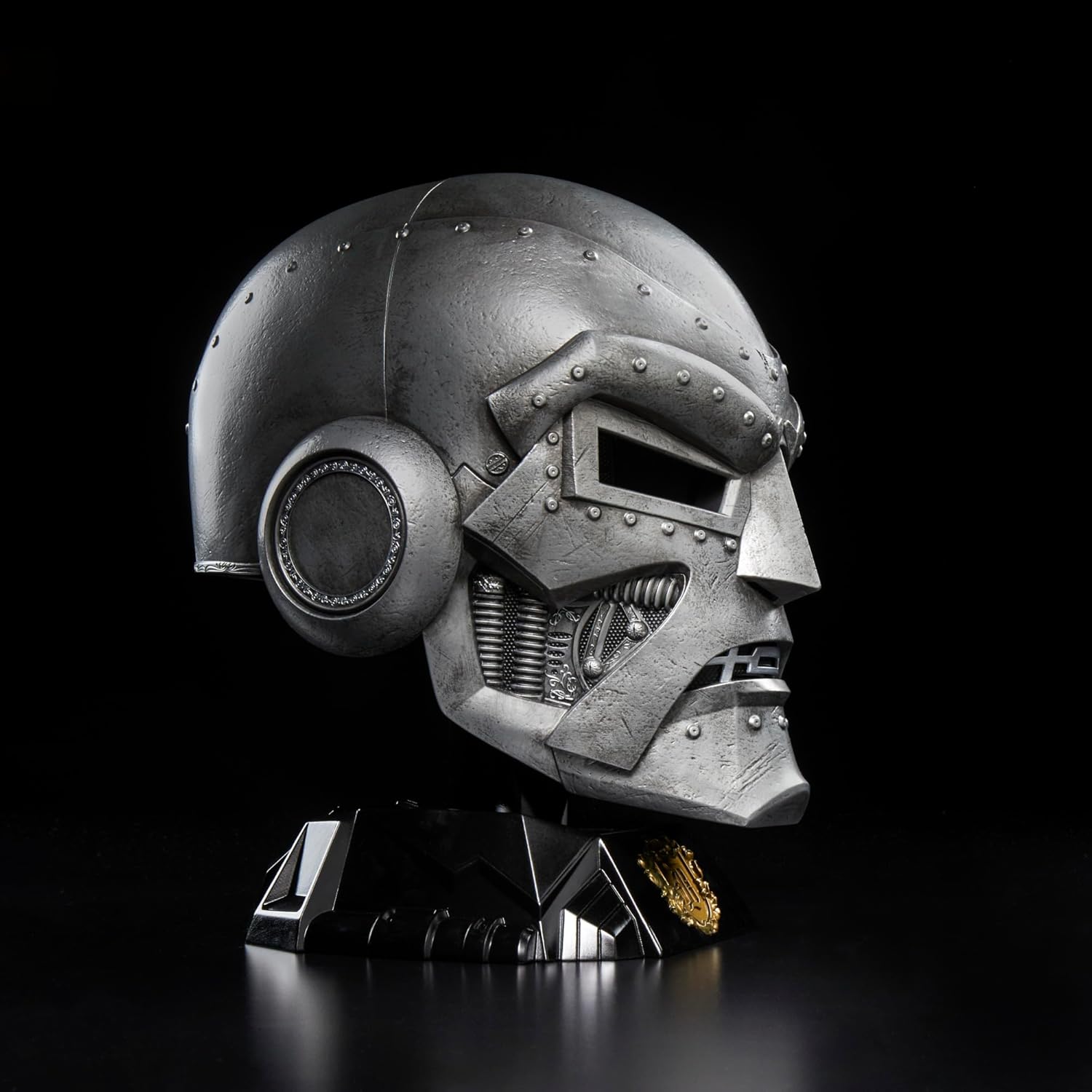 Fantastic Four Marvel Legends Doctor Doom Premium Roleplay Helmet Prop Replica