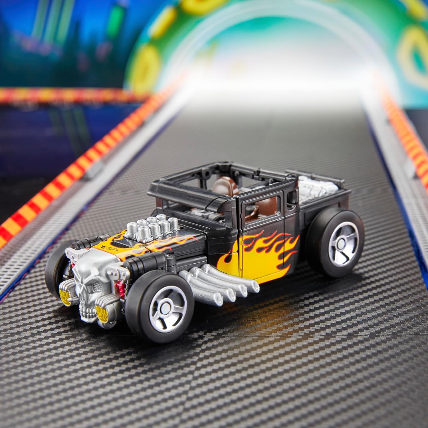 Transformers Collaborative Hot Wheels Bone Shaker